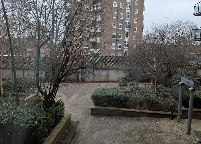 49 Donnington Court