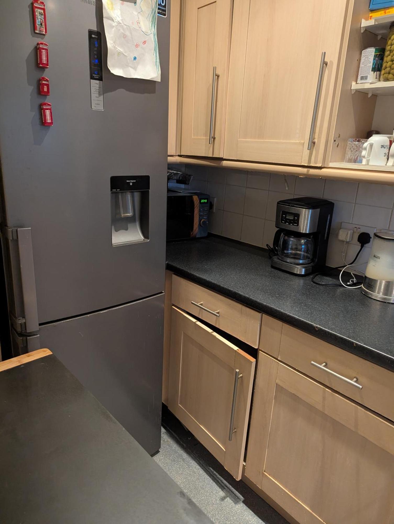 Проживание в семье 49 Donnington Court *